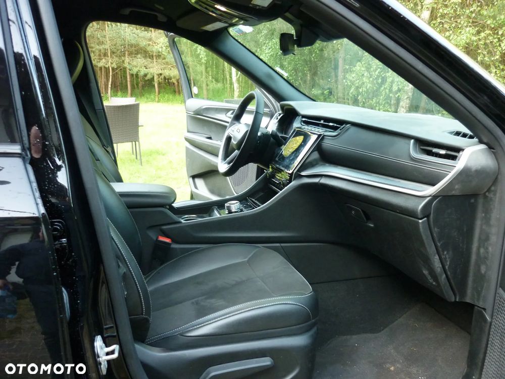 Jeep Grand Cherokee - 18