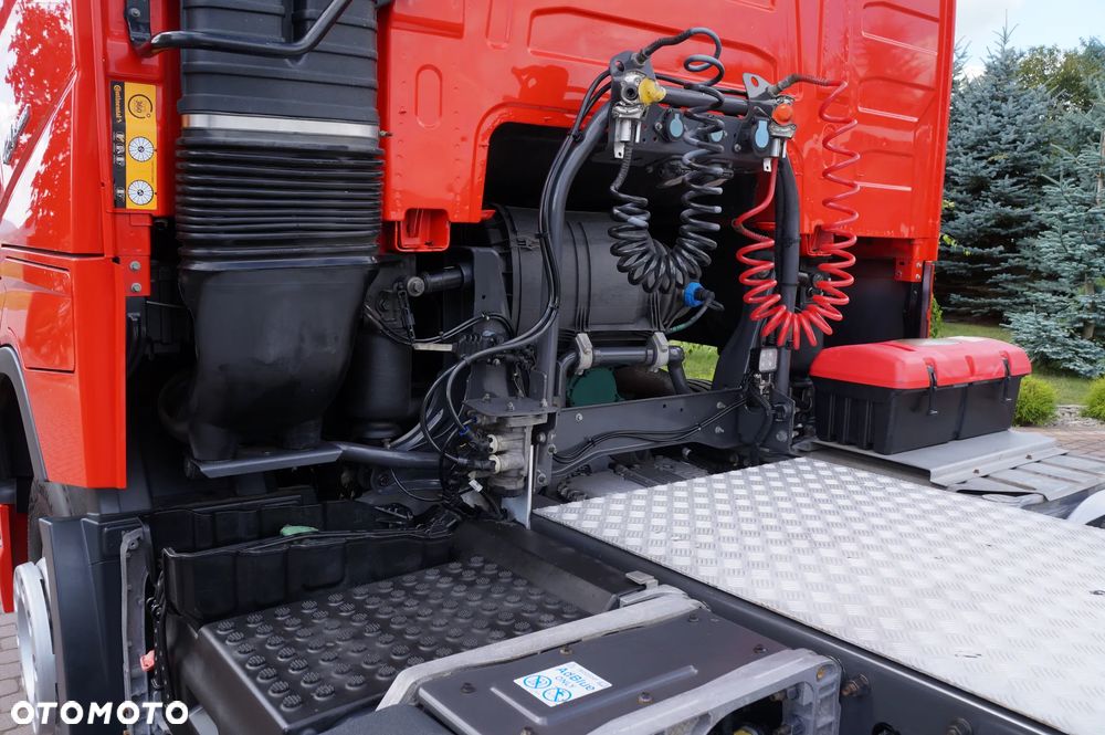 Volvo FH 4 EURO 6 GLOBETROTTER NISKI PRZEBIEG PEŁEN SERWIS - 5