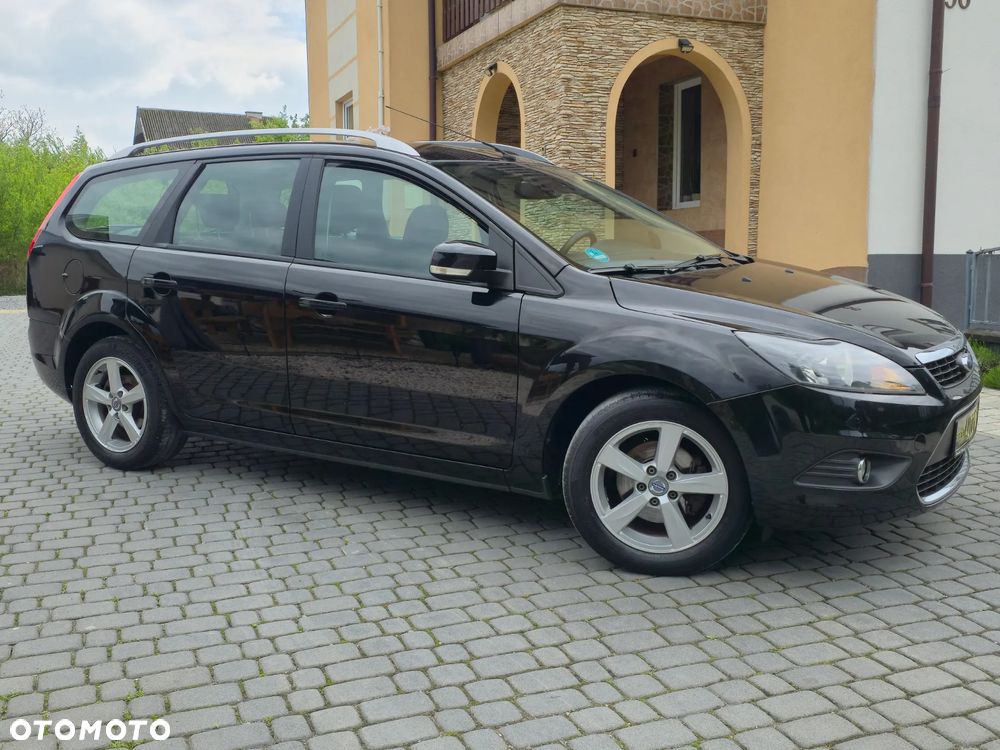 Ford Focus 1.8 Titanium - 8