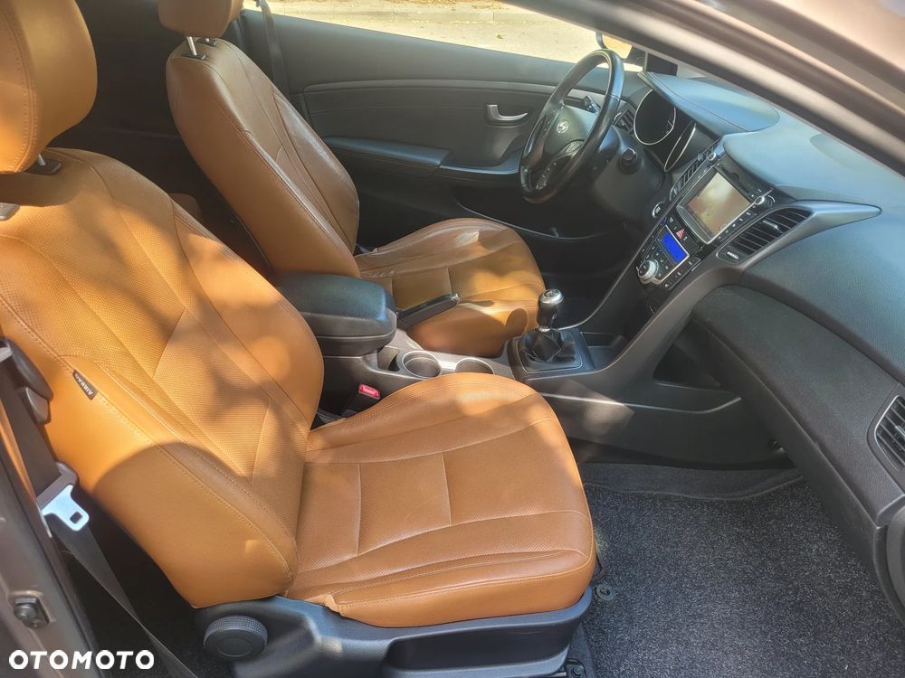 Hyundai i30 1.6 CRDi Style - 8
