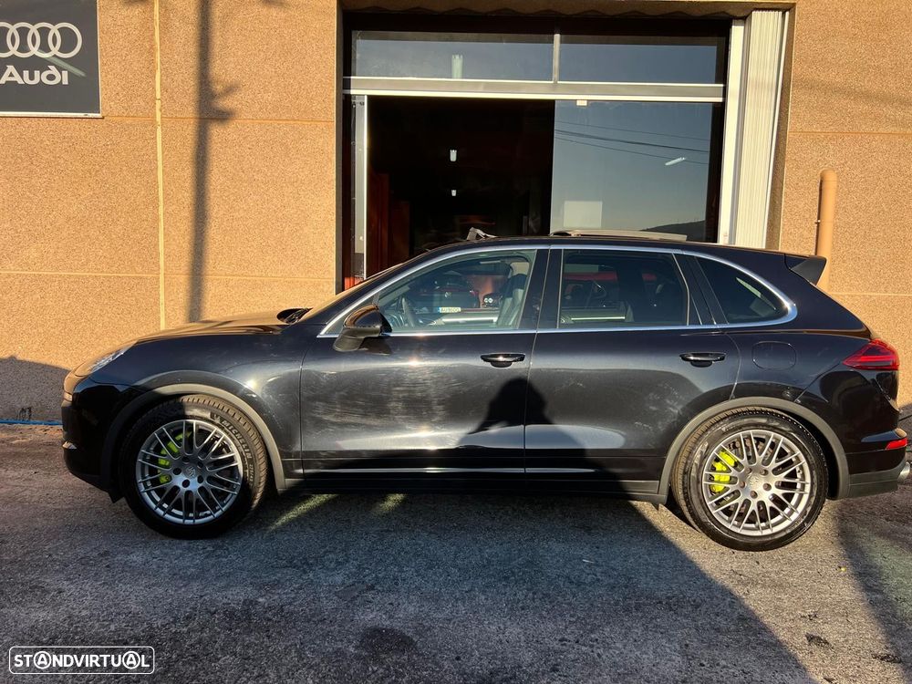 Porsche Cayenne - 16