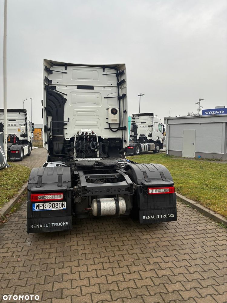 Renault T480 High Sleeper Cab - 4