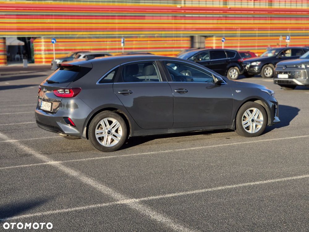 Kia Ceed - 27
