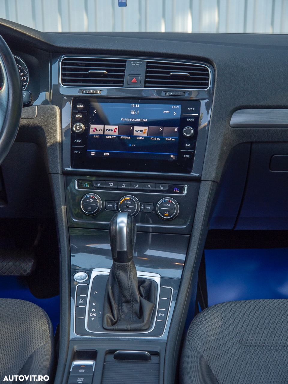 Volkswagen Golf 1.5 eTSI OPF DSG R-Line - 36