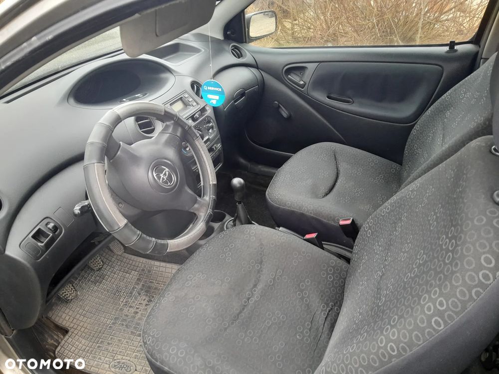 Toyota Yaris 1.0 Base - 3