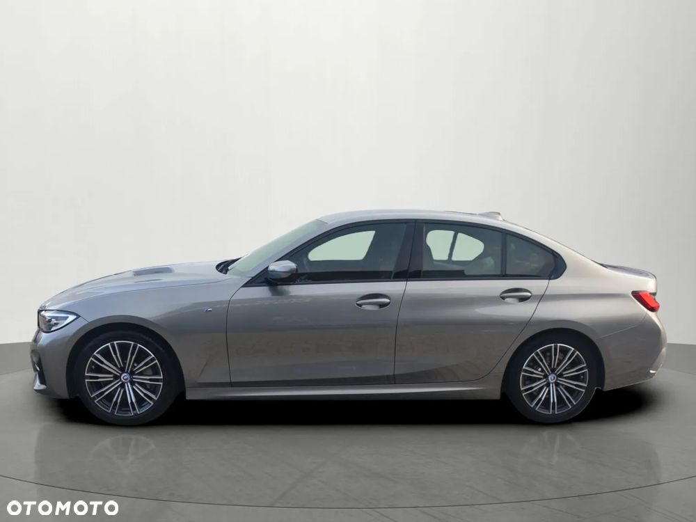 BMW Seria 3 330i xDrive M Sport sport - 4
