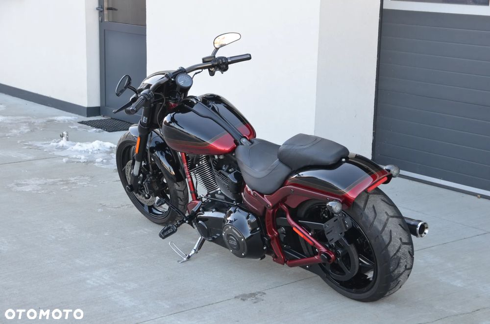 Harley-Davidson Softail Breakout - 6