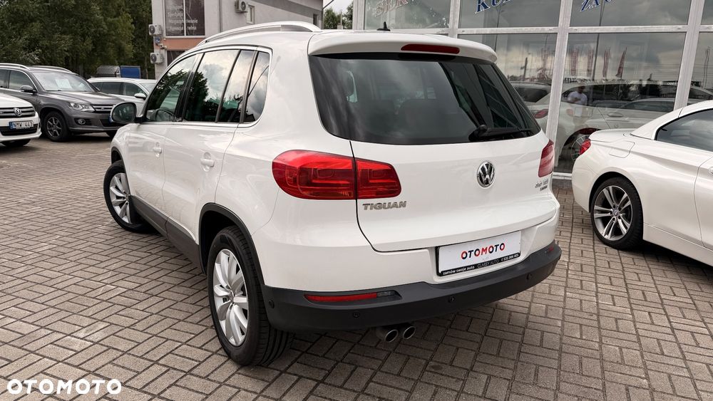 Volkswagen Tiguan 2.0 TDI DPF 4Motion BlueMotion Technology DSG Sport & Style - 4