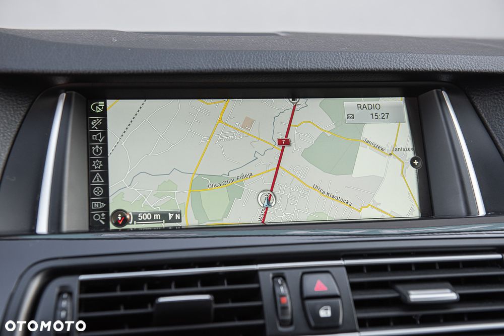 BMW Seria 5 525d xDrive - 17