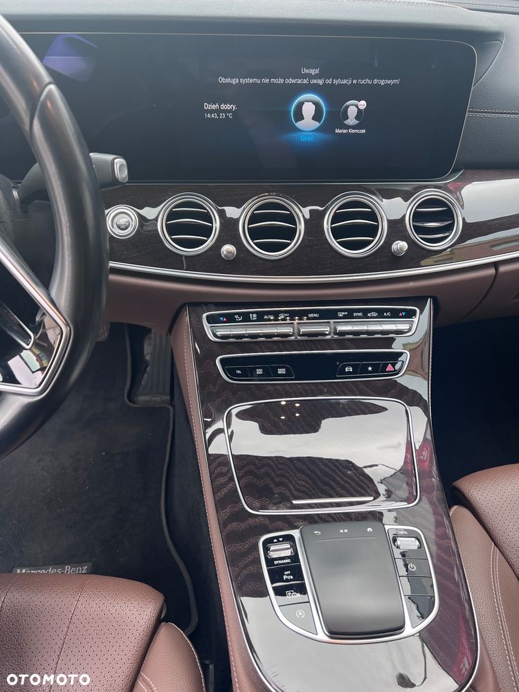 Mercedes-Benz Klasa E 220 d 4-Matic Exclusive - 11