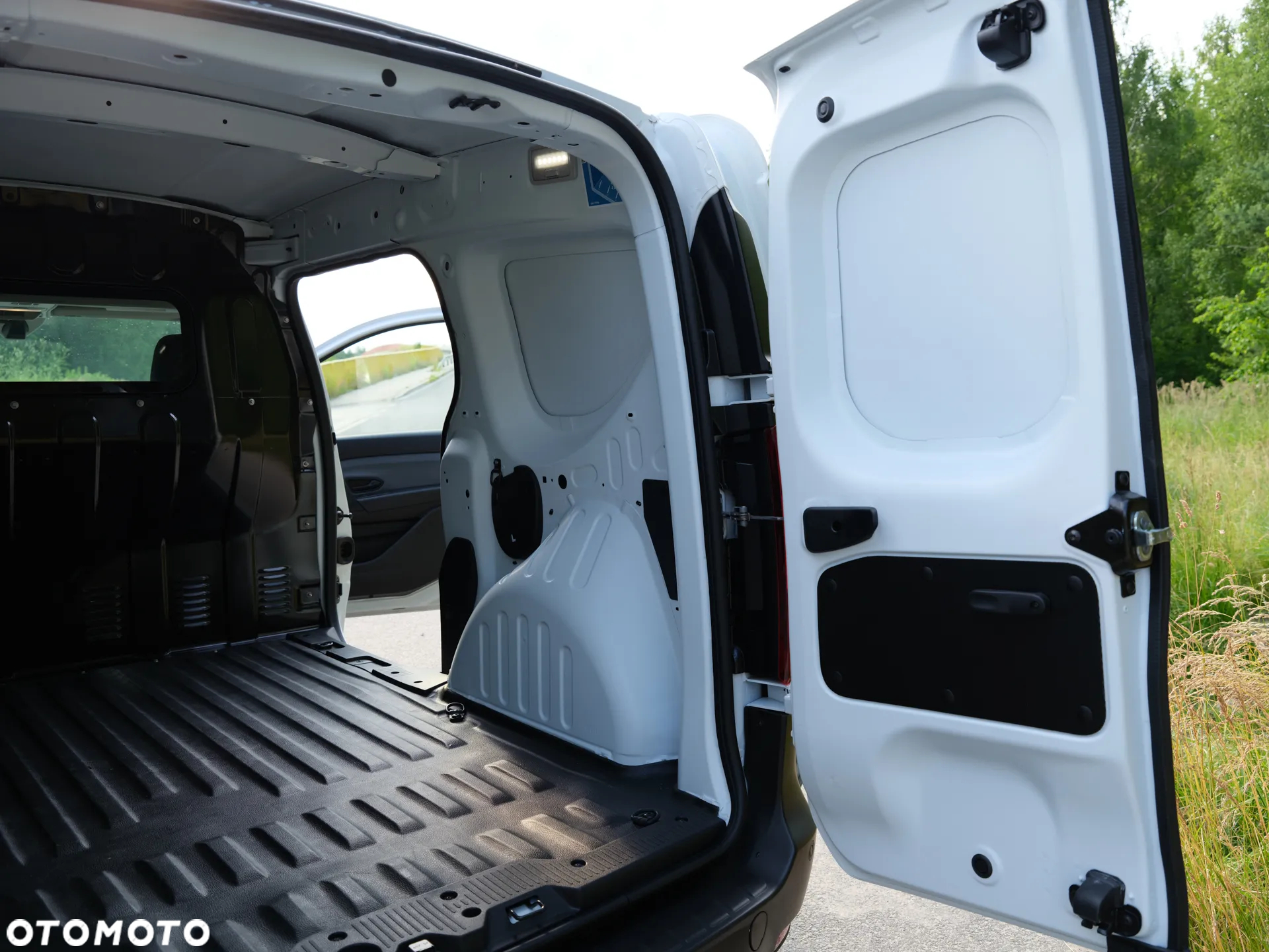 Renault Express Van - 19