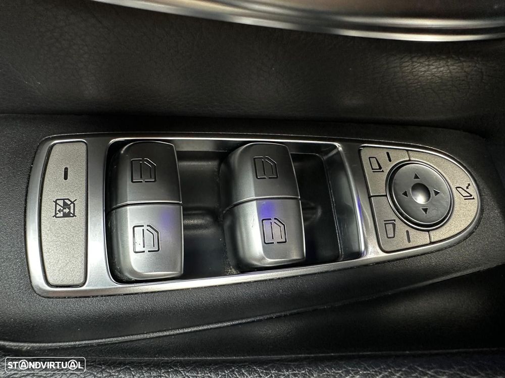 Mercedes-Benz E 220 d AMG designo - 22