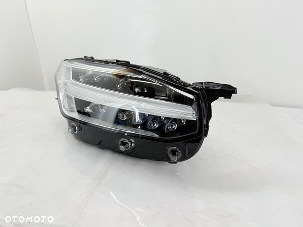 Lampa przednia prawa Volvo XC90 II MID LED