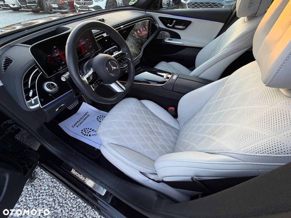 Mercedes-Benz Klasa E 400e 4Matic 9G-TRONIC - 28