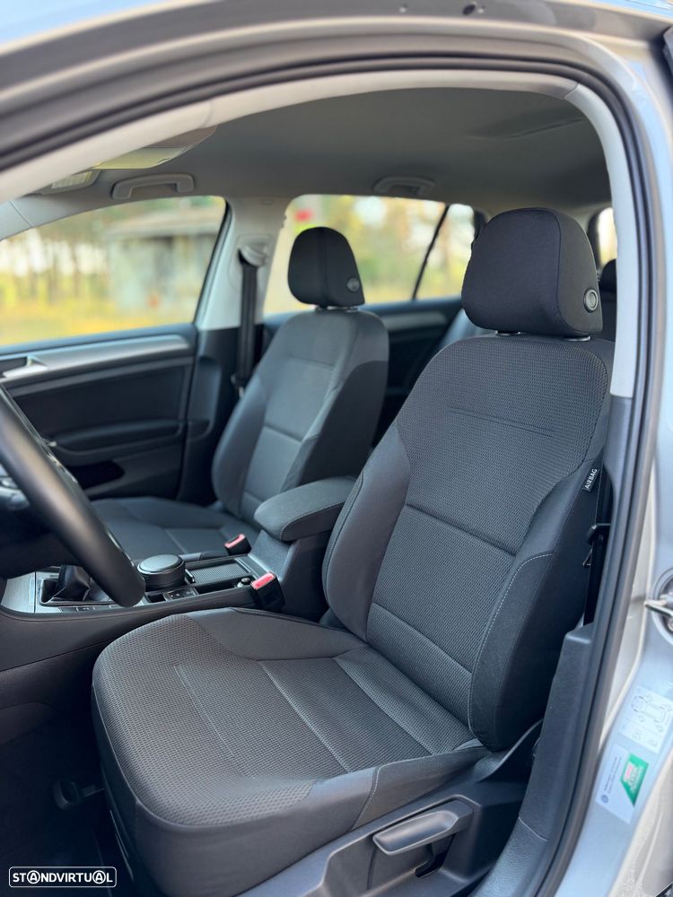 VW Golf 1.2 TSi Confortline BlueMotion - 25