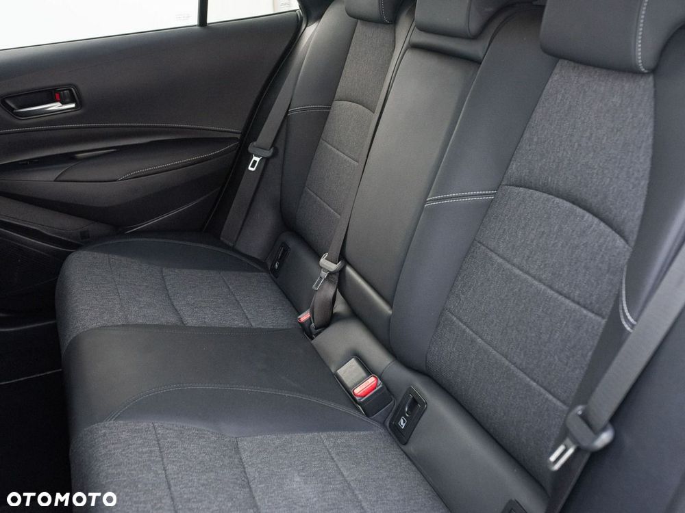 Toyota Corolla - 26