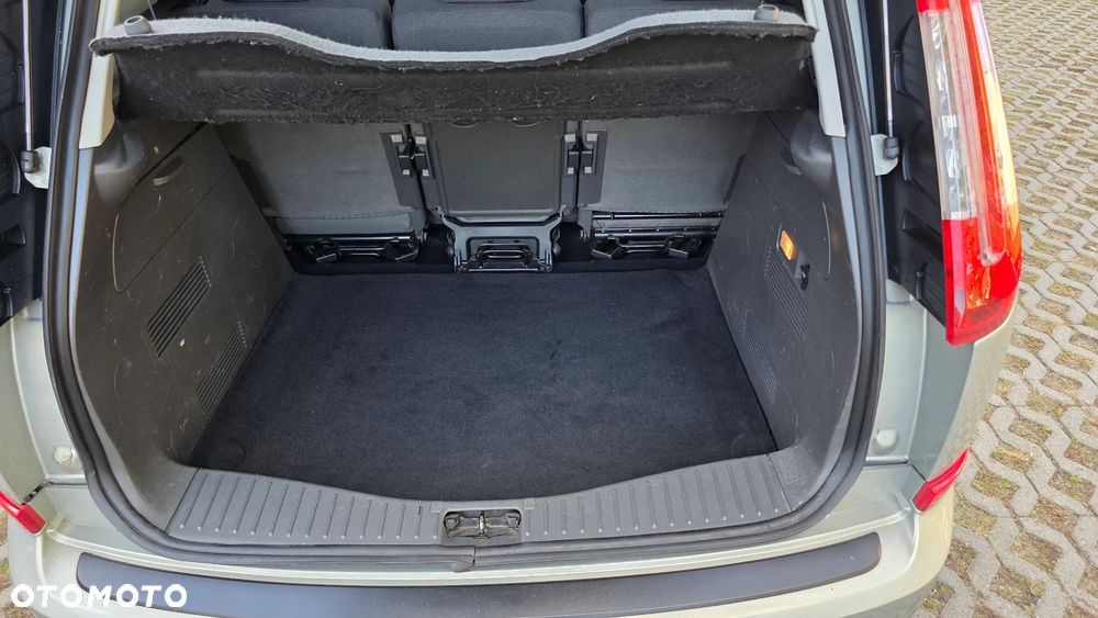 Ford C-MAX - 32
