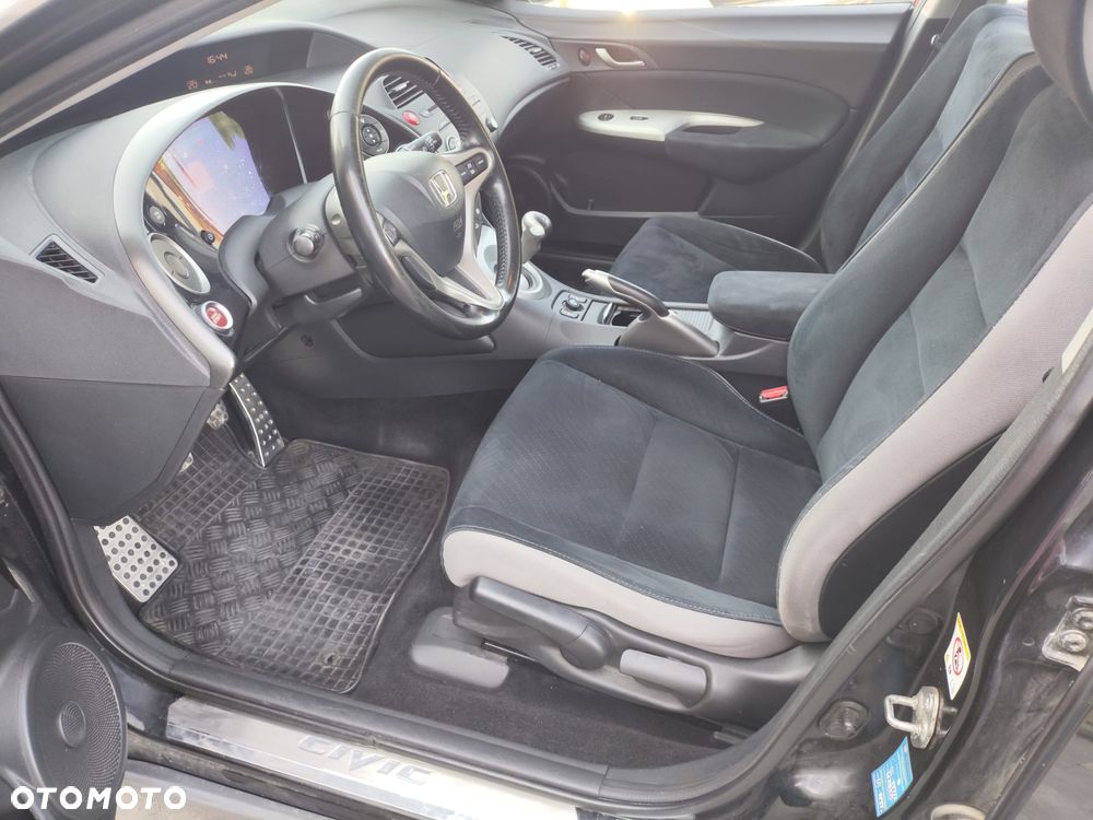 Honda Civic 1.8 Executive - 13