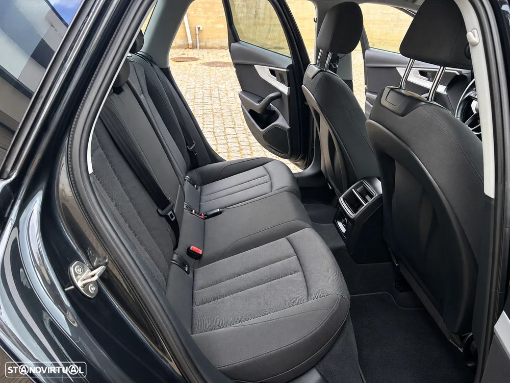 Audi A4 Avant - 11