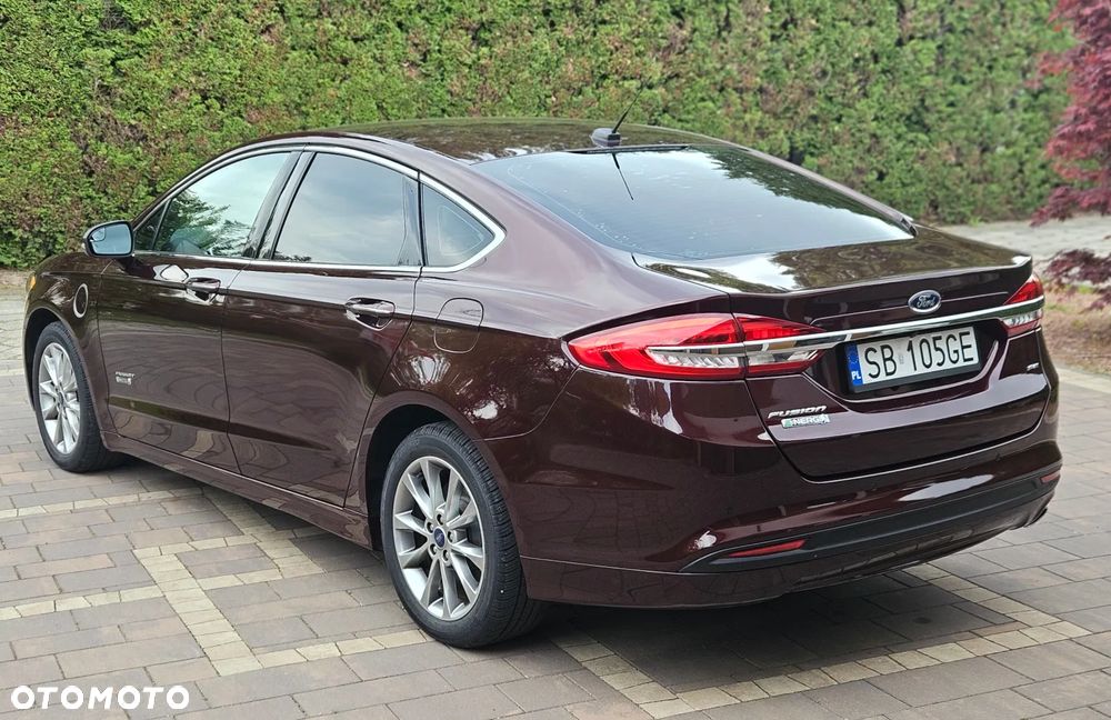 Ford Fusion - 14