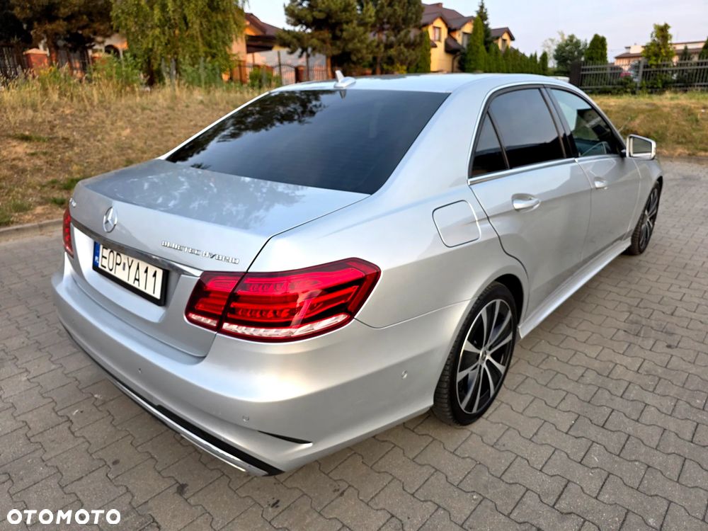 Mercedes-Benz Klasa E 300 BlueTec Hybrid - 4