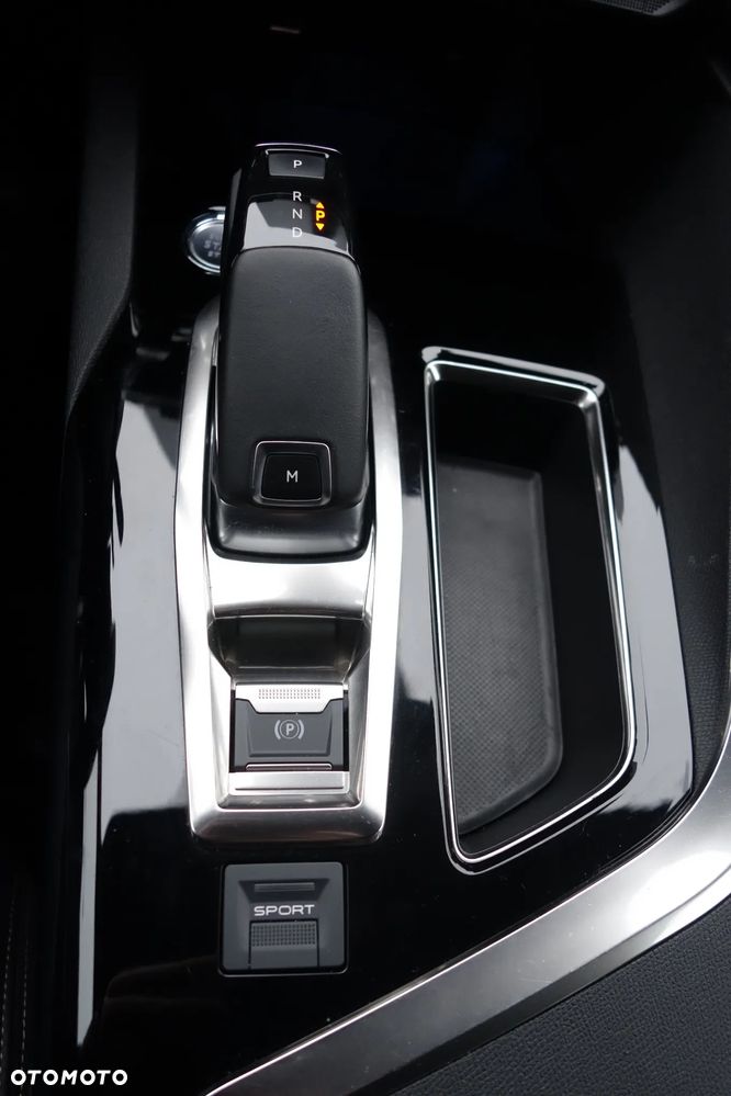 Peugeot 5008 1.6 PureTech GT Line S&S EAT8 - 22