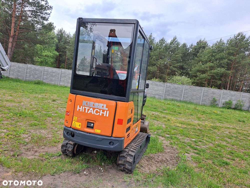 Hitachi ZX19-6CR - 2