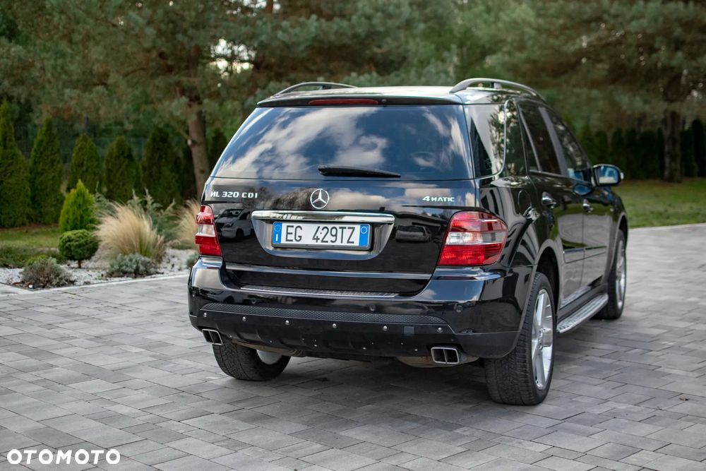 Mercedes-Benz ML 320 CDI 4Matic 7G-TRONIC DPF Edition 10 - 30