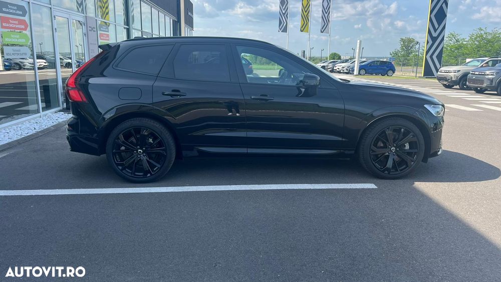 Volvo XC 60 B5 AT AWD MHEV Ultra Black Edition - 18