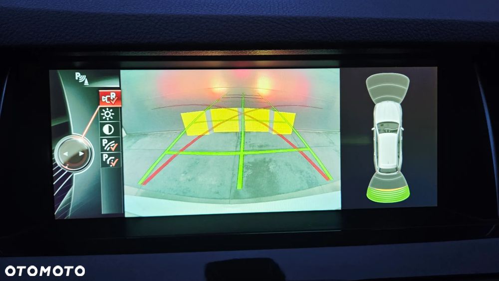 BMW Seria 5 525d xDrive - 22