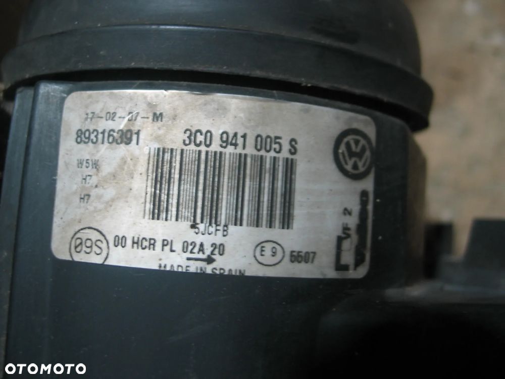 lampa przod vw passat B6 05-10r. 3C0941005S Europa - 16