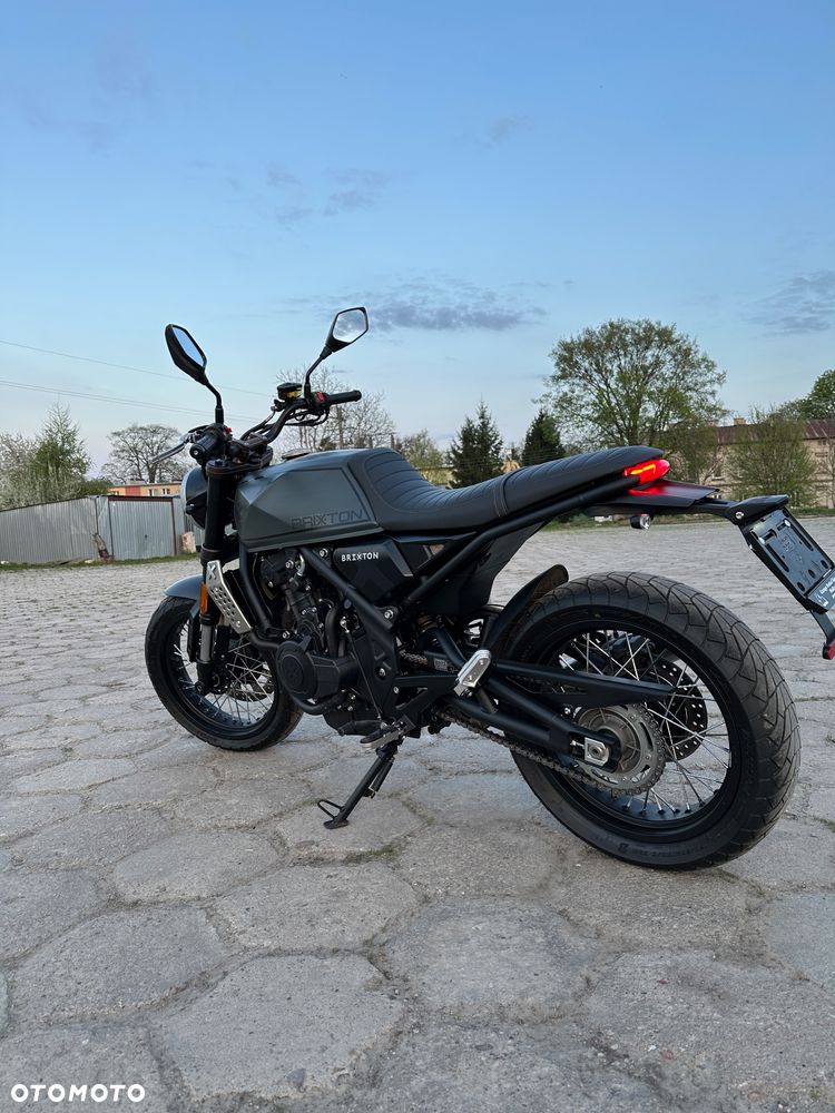 Brixton Crossfire - 5