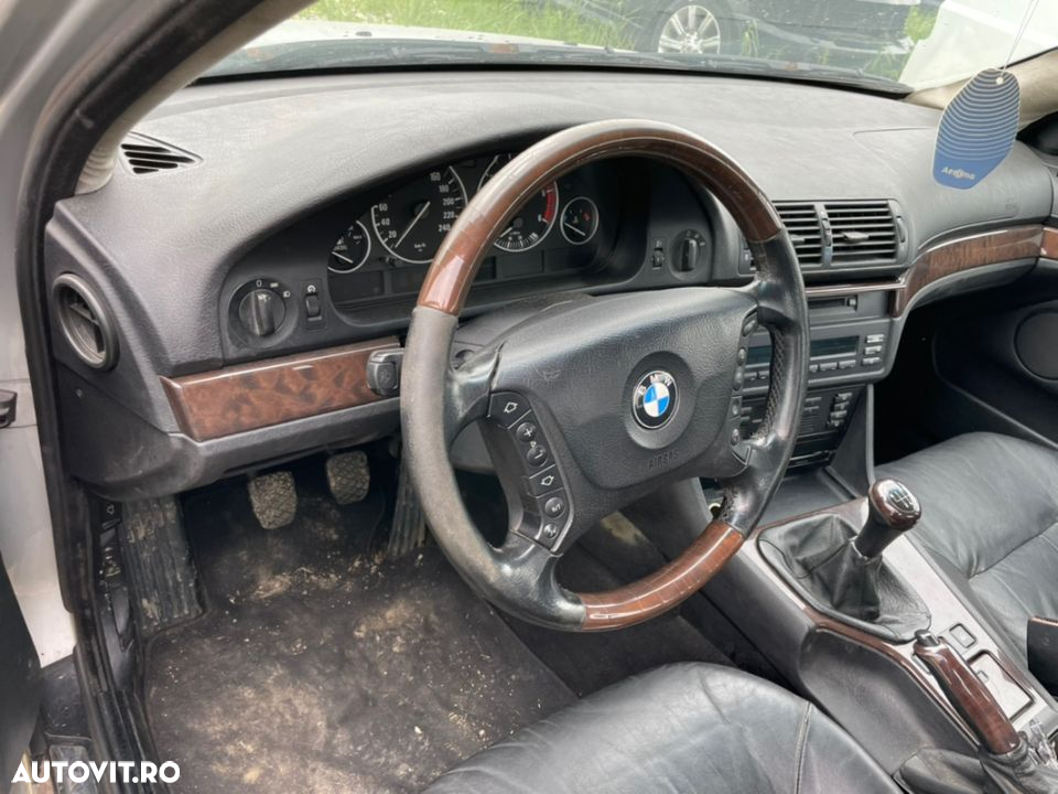 piese bmw e39 Facelift 520d 2002 telefon interior panouri mahon trimuri motor cutie volanta ambreaj radiator jante roti R 16 17 5x120 alutec  capota bara aripa far usa ceasuri bord - 4