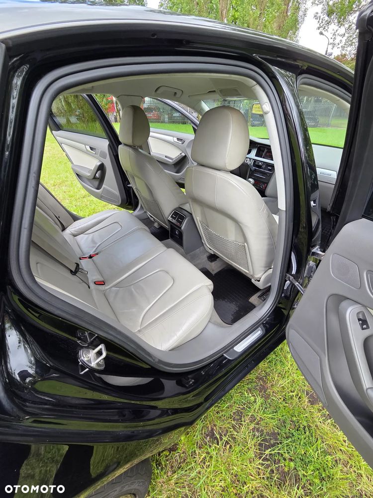 Audi A4 Limousine - 9