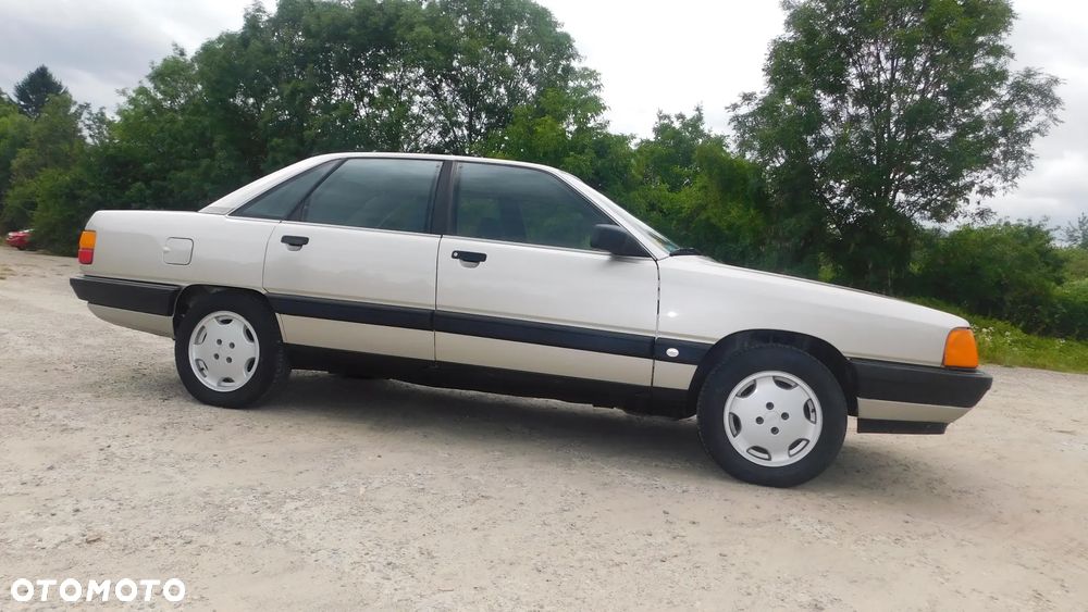 Audi 100 1.8 E - 15