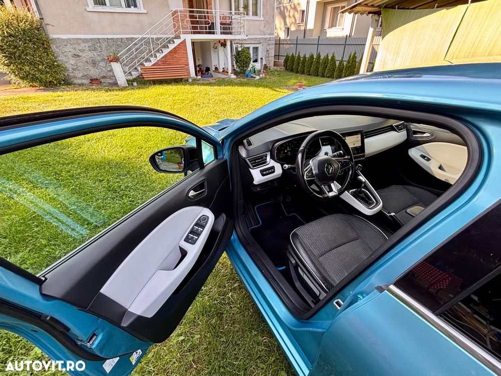 Renault Clio - 10