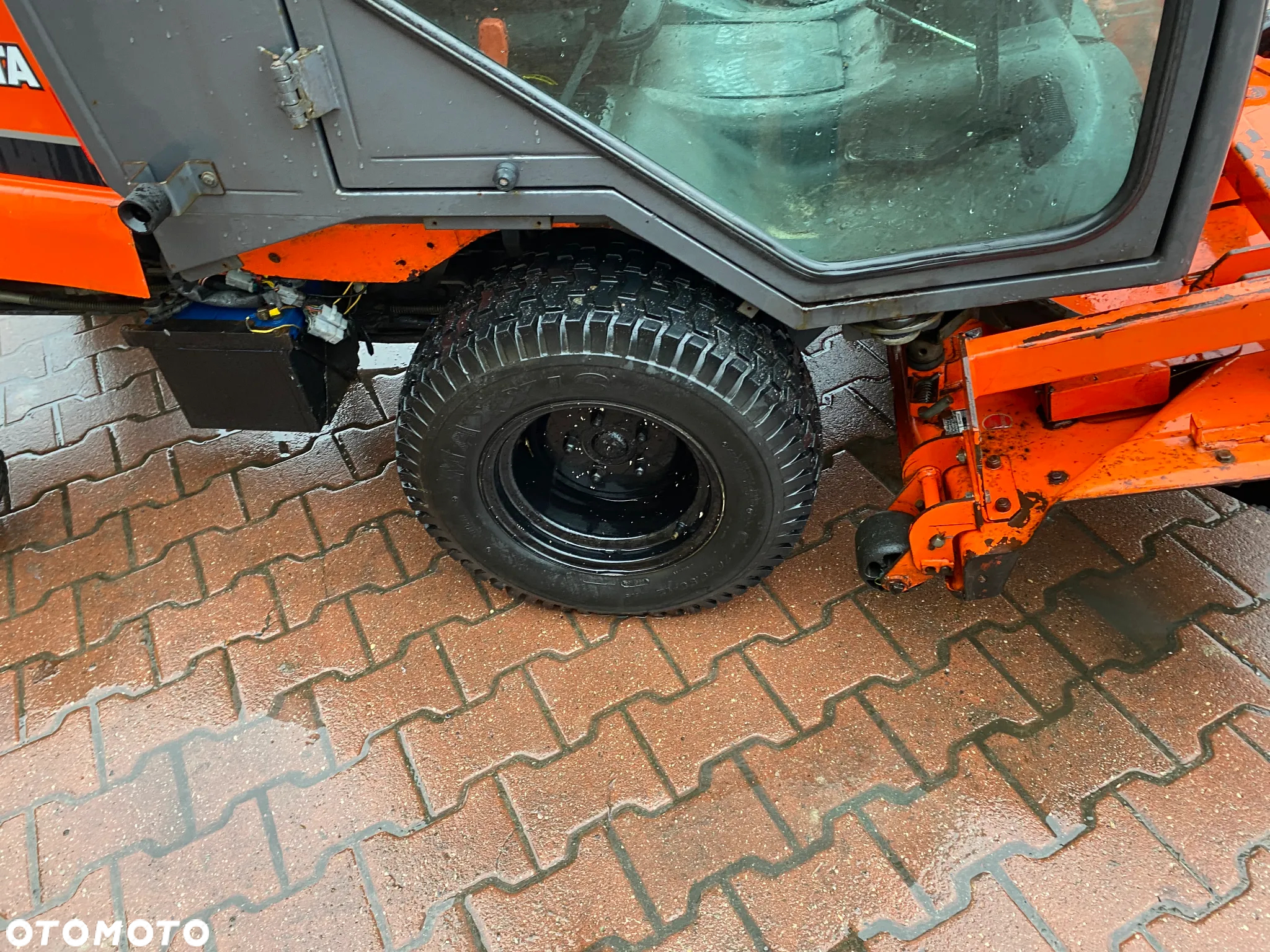Kubota F2560 - 6