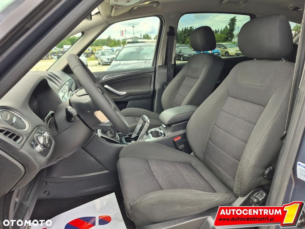 Ford S-Max - 13