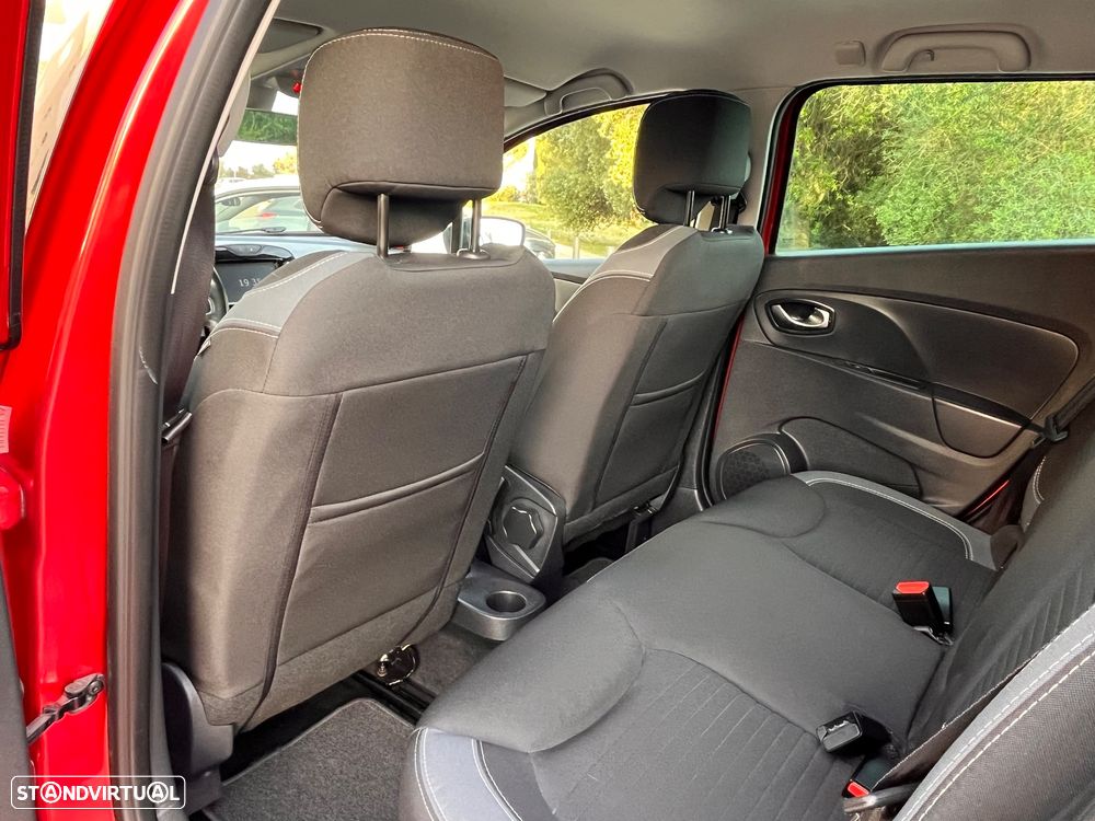 Renault Clio Sport Tourer 1.5 dCi Luxe - 17