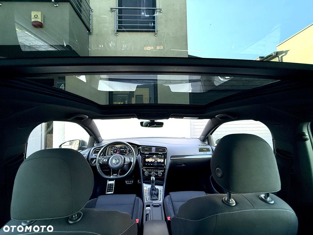 Volkswagen Golf - 24