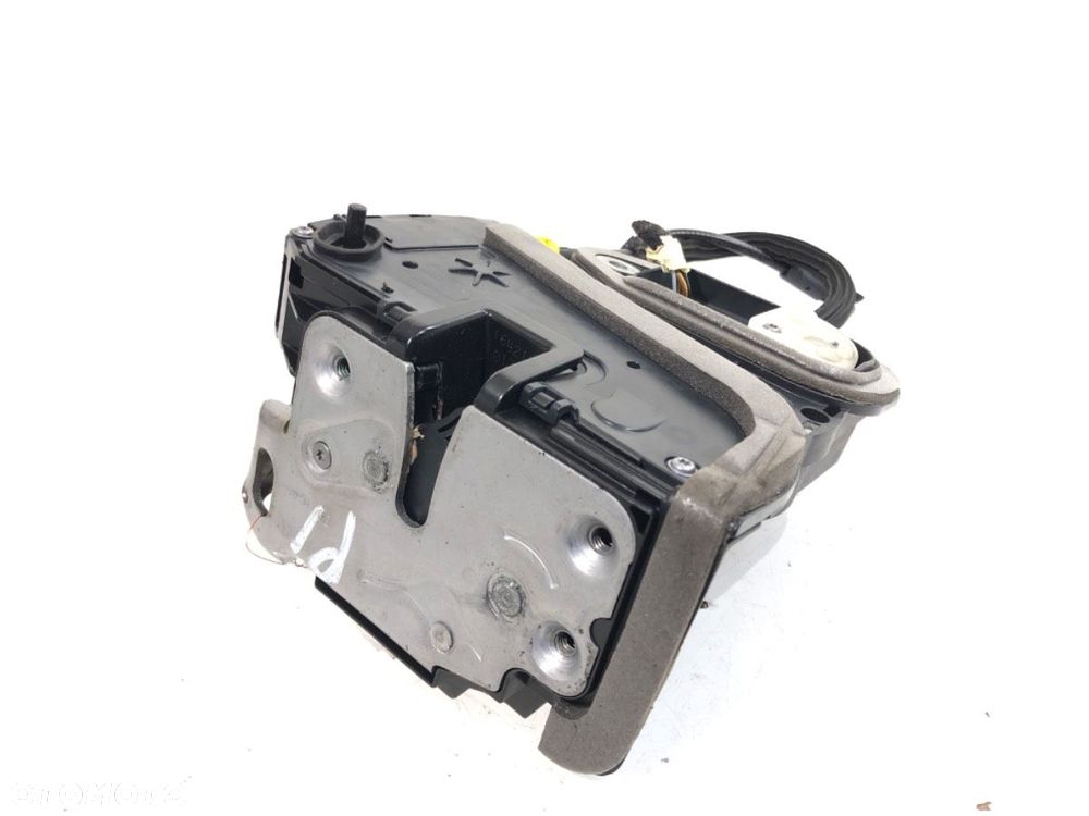 ZAMEK DRZWI PRAWY TYŁ  OPEL ASTRA K (B16) 2015 - 2022 1.4 Turbo (68) 92 kW [125 KM] benzyna 2015 - - 2