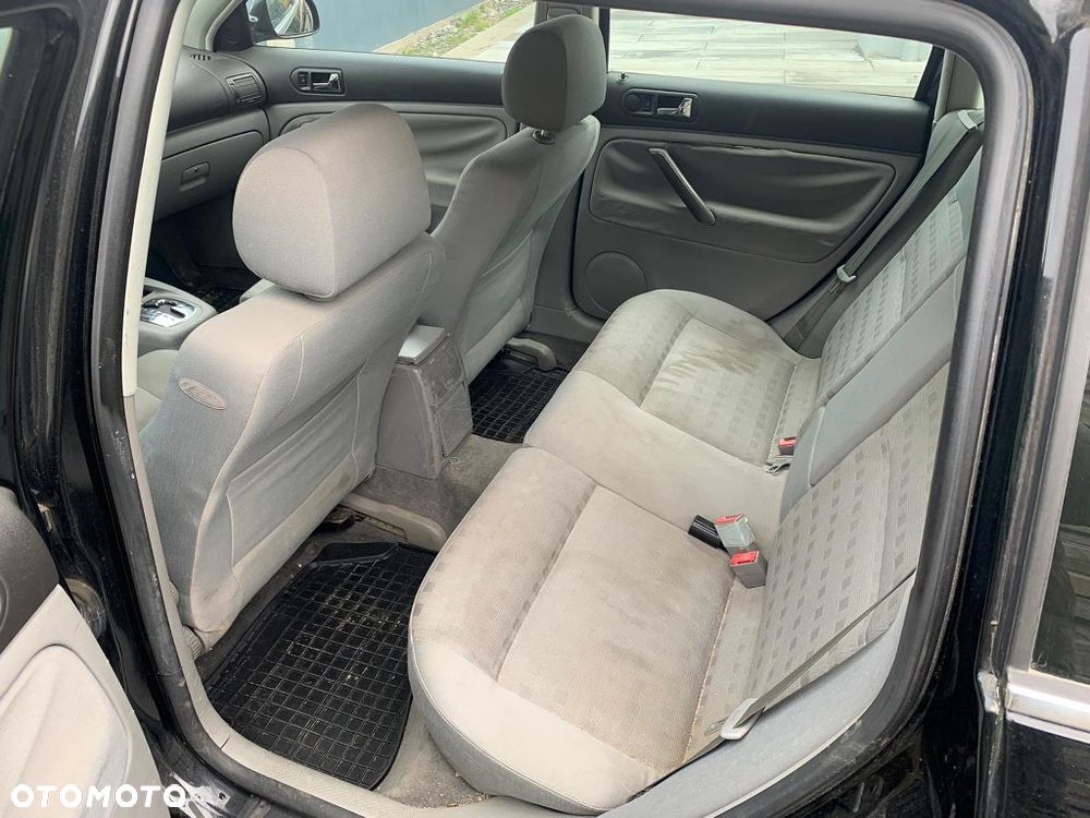 Volkswagen Passat - 10