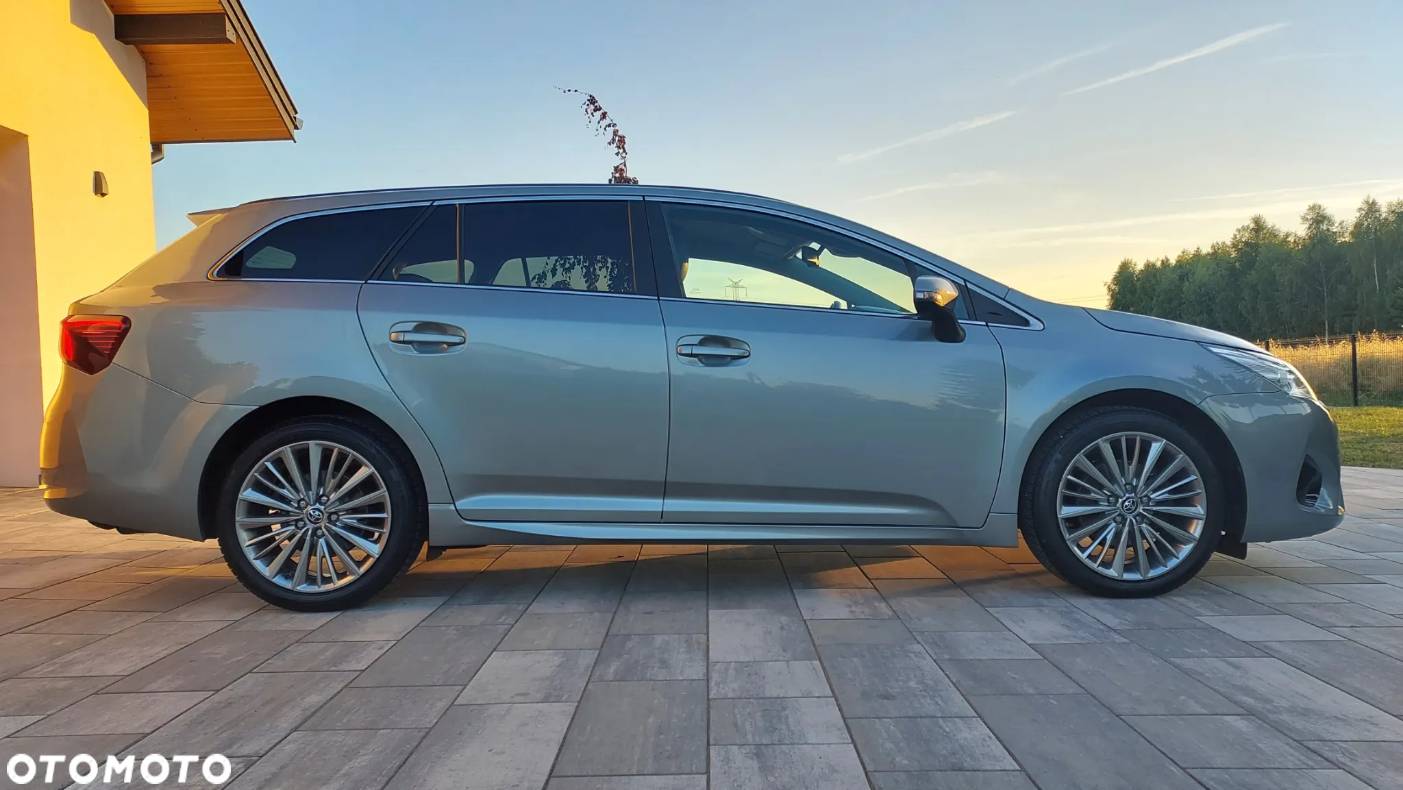 Toyota Avensis - 7