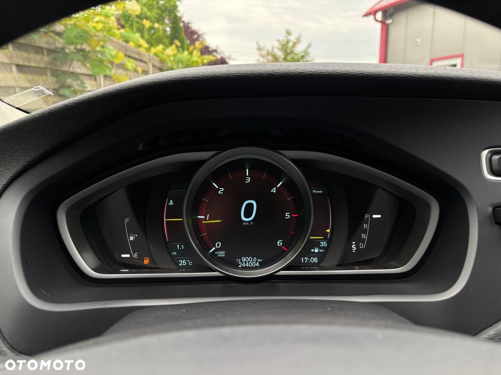 Volvo V40 D2 Momentum - 17