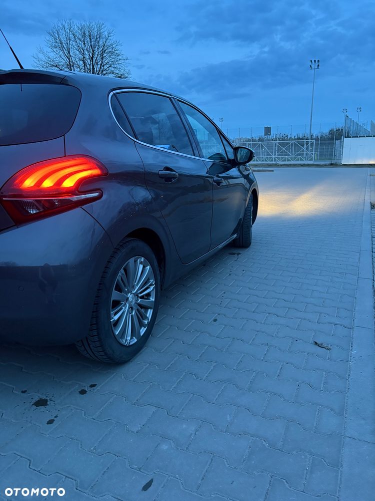 Peugeot 208 1.2 PureTech Active - 4