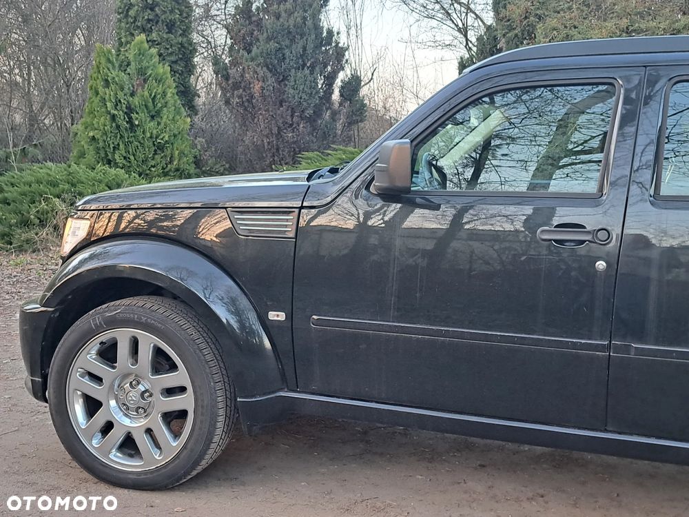 Dodge Nitro 4.0 V6 RT - 19