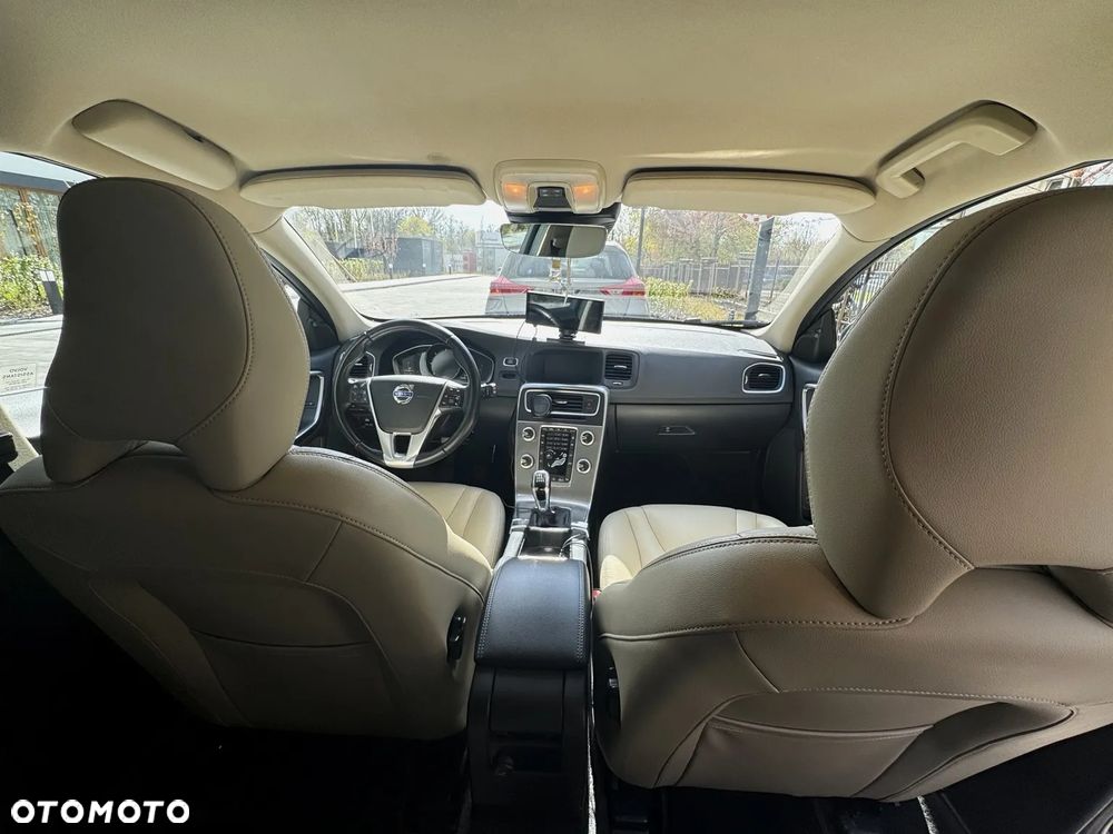 Volvo V60 D4 Drive-E Summum - 9