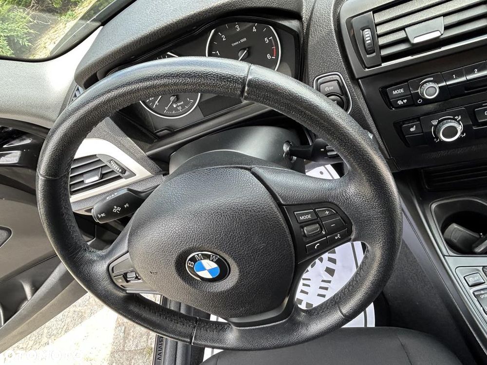 BMW Seria 1 116d EfficientDynamics Edition - 32