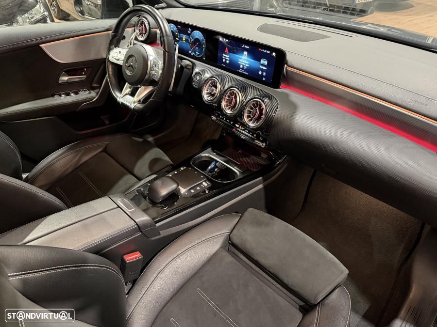 Mercedes-Benz A 250 Limousine e AMG Line - 25