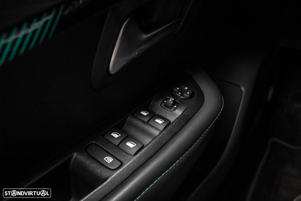 Peugeot 208 PureTech 100 Allure - 17